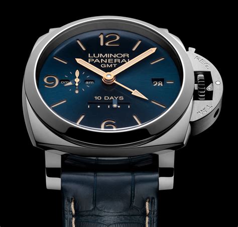 who makes Panerai watches